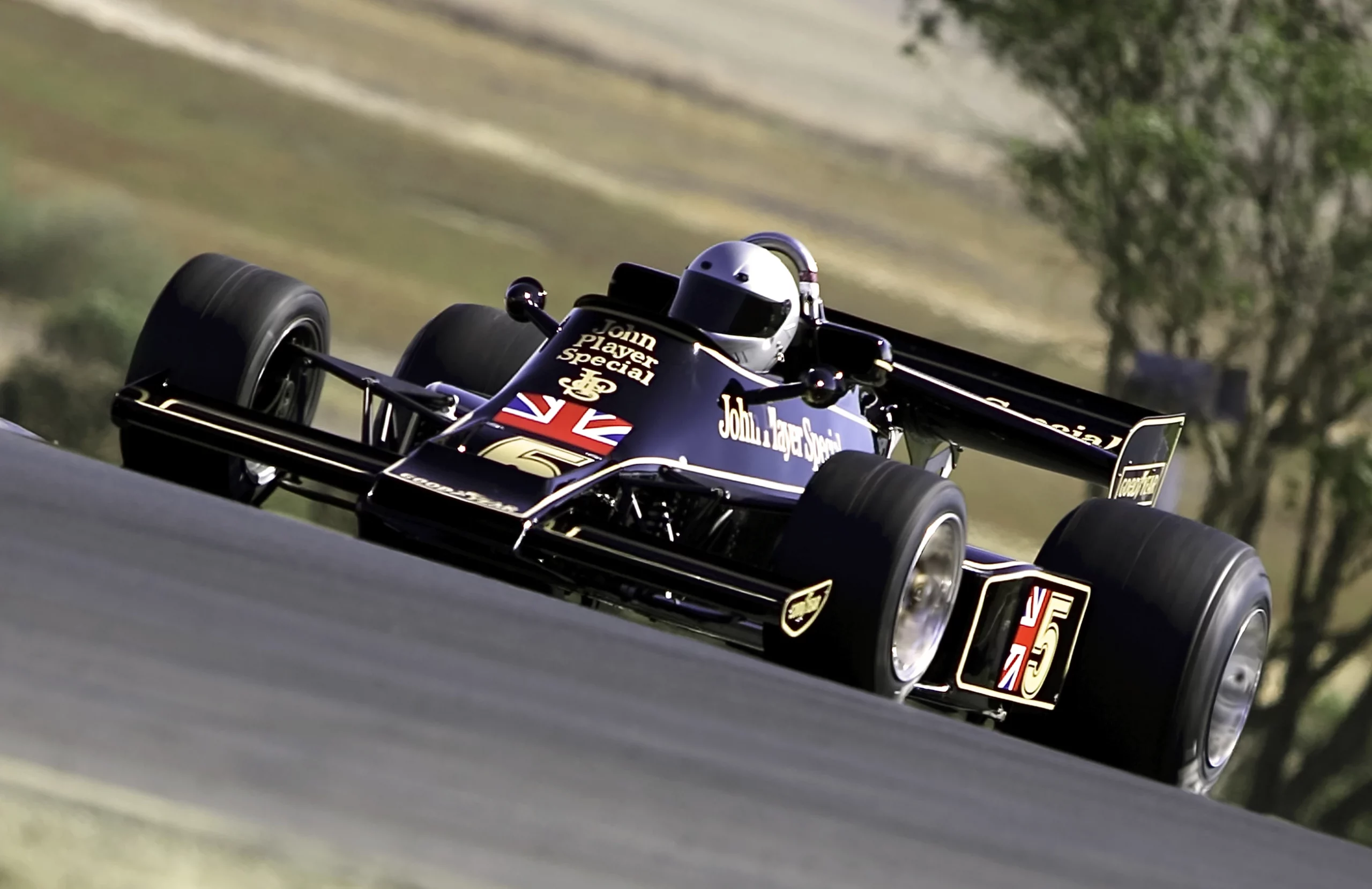 Checkered Past Racing™ - Ex Mario Andretti 1976 Lotus 77 Formula One - Chris Locke